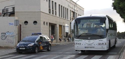 La mayoría de los conductores de guaguas de Arrecife secunda la huelga y sólo funcionan los servicios mínimos