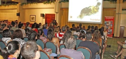 El Cabildo incrementa las acciones promocionales para recuperar el turismo peninsular