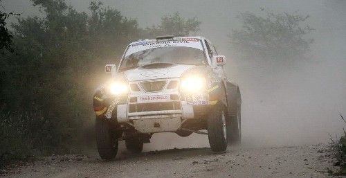 El equipo Guardia Civil Rallye Raid soluciona los problemas y completa la primera etapa del Dakar