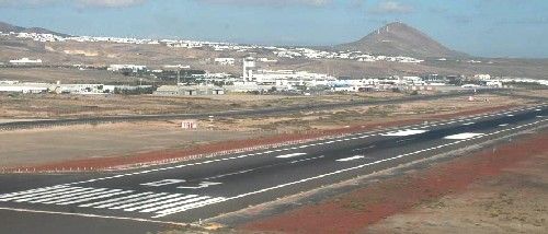 Un vuelo de la compañía Ryanair se desvía a Fuerteventura por problemas meteorológicos en Guacimeta