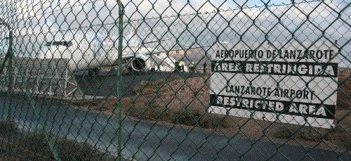 Las asociaciones empresariales se unen para exigir soluciones ante la situación de emergencia del aeropuerto
