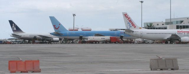 Un total de 10 empresas quieren gestionar el servicio de control de torre de los aeropuertos de Lanzarote, Fuerteventura y La Palma