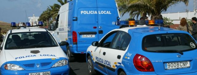 La Policía Local de Yaiza registró 223 casos de violencia, 219 actos contra la propiedad y 174 accidentes de tráfico en 2010