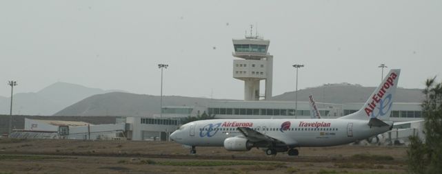 Aena estima que en cinco meses adjudicará el servicio de control de torre de los aeropuertos de Lanzarote, Fuerteventura y La Palma