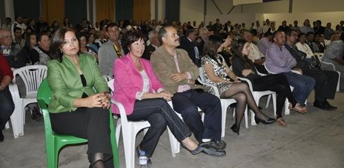 Leonardo Rodríguez presentó su candidatura en la sede electoral de Playa Blanca arropado por cerca de 500 vecinos