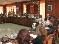 El pleno del Cabildo debatirá sobre el acuerdo adoptado para remitir al TSJC las propuestas de regularización de los hoteles ilegales
