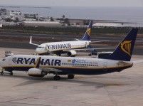 El Ejecutivo canario asegura que lo mejor es no interferir en el conflicto entre Ryanair y el Gobierno de España