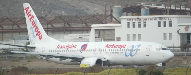 Un vuelo de Lanzarote a Bilbao efectúa un aterrizaje de emergencia en Barajas