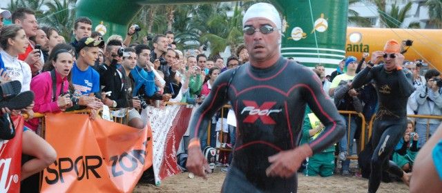 Christopher Menk lidera el Ironman Lanzarote
