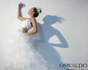 El diseñador Oswaldo Machín presenta su nueva colección de Novias 2012