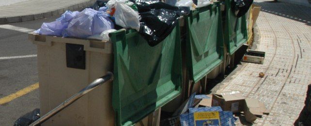 Los trabajadores de limpieza de Costa Teguise desconvocan la huelga prevista para este lunes tras cobrar sus salarios