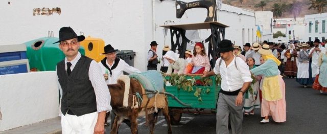 El pueblo de Haría se volcó en la romería  popular en honor a San Juan Bautista