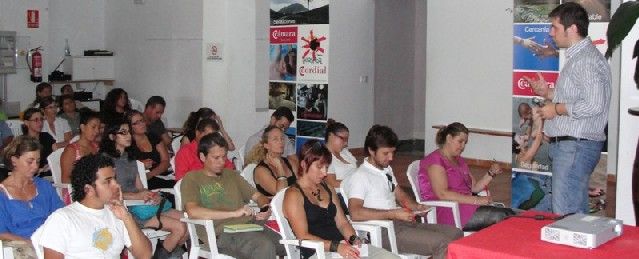 La Cámara de Comercio enseña a 70 empresas de San Bartolomé cómo sacarle partido a las redes sociales