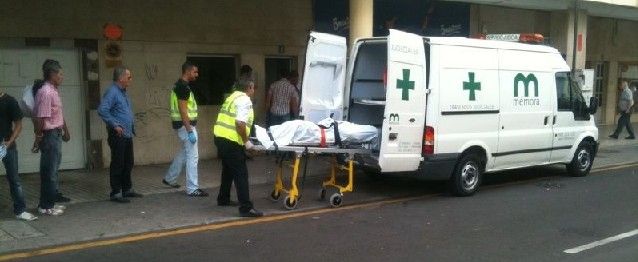 Hallan el cadáver de un hombre de unos 40 años en las escaleras de una casa en Arrecife