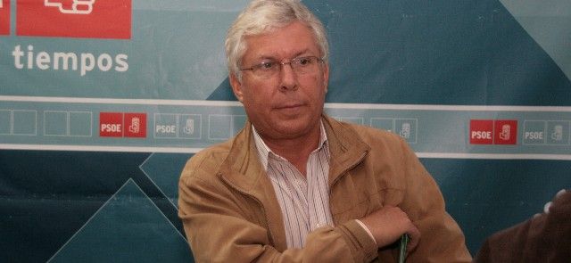 José Reyes, condenado a dos años y tres meses de cárcel por falsificar un documento público para salvar una construcción ilegal