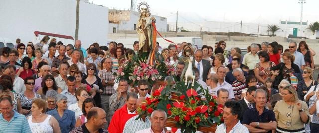 Tahíche sacó en procesión a su patrón Santiago Apóstol
