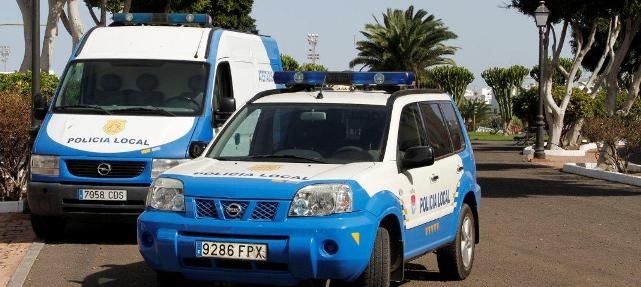 Un conductor atropella a una mujer en Arrecife y se da a la fuga