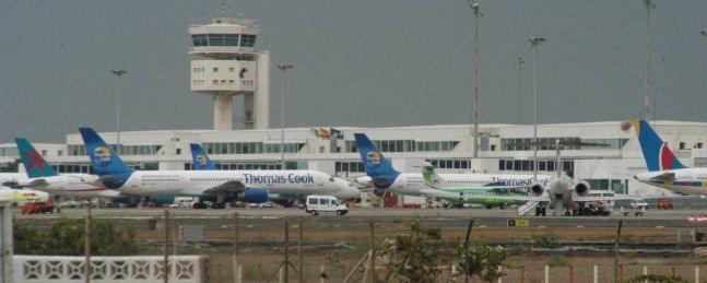 Un apagón deja a oscuras el aeropuerto de Guacimeta durante 10 minutos