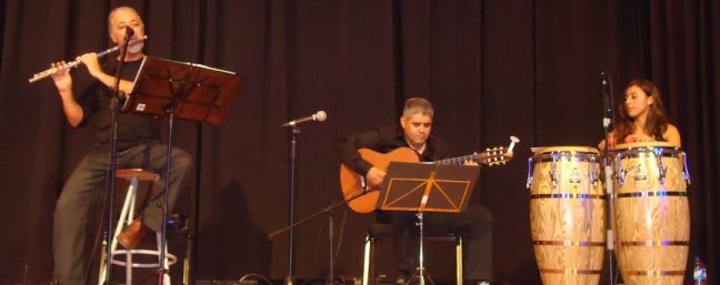 Clotildo Martín despliega su arte musical en la Casa de la Cultura de Tinajo