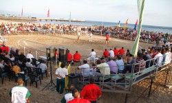 The San Ginés wrestling match on Reducto beach