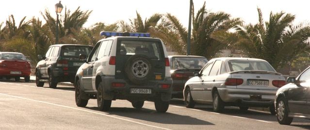 Detenidas dos personas acusadas de estafar más de 63.000 euros comprando vehículos y mobiliario a plazos con identidades falsas