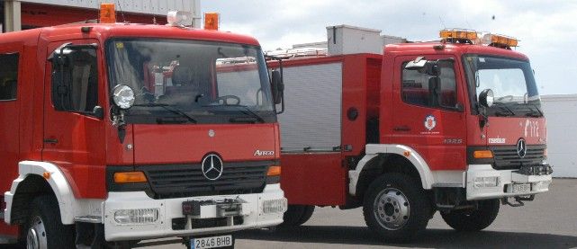 Un hombre sufre quemaduras leves en la cara y el cuello tras incendiarse su vivienda en Arrecife