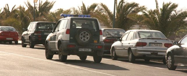 Tres detenidos en Tías por un delito de robo con fuerza y otro de hurto