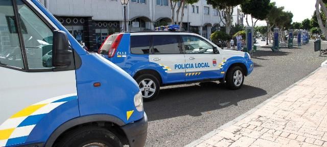 Detenidos tres jóvenes tras ser pillados "in fraganti" intentando robar en una cafetería en Arrecife