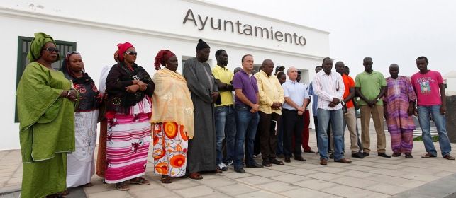 La comunidad senegalesa guarda dos minutos de silencio por el último caso de violencia de género registrado en la isla