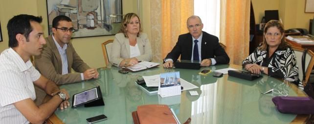 El Ayuntamiento de Arrecife pide al Cabildo que apoye económicamente las iniciativas para dinamizar la capital de Lanzarote