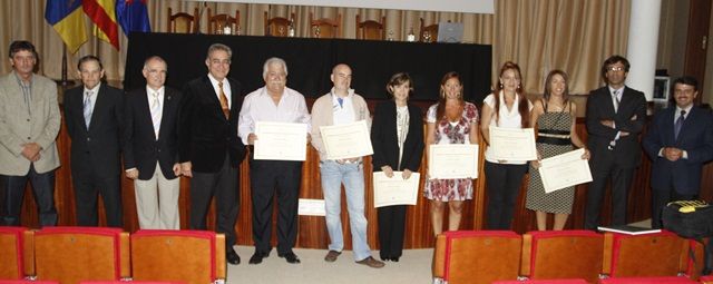 Once nuevos graduados de la UNED de Lanzarote reciben sus títulos en la inauguración del curso  2011-12