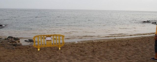Haría mantiene la prohibición de baño desde los Jameos del Agua hasta Órzola por la presencia masiva de medusas