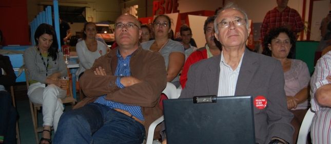 Los socialistas lanzaroteños destacan el papel de Rubalcaba en el debate y critican la actitud reacia de Rajoy a presentar sus propuestas