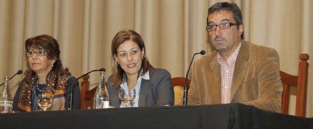 El Cabildo presenta el Plan Lanzarote Emplea 2011, que beneficiará a 73 parados, pero critica cómo hizo la convocatoria el Gobierno canario