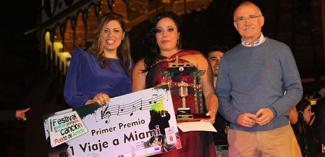 Almudena Hernández gana el I Festival de Jóvenes Promesas de la canción Puerto de Arrecife"