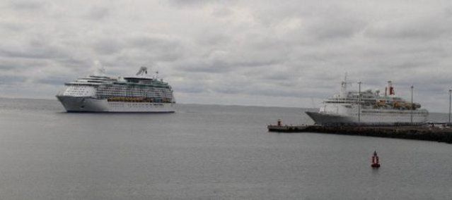 El nuevo muelle de cruceros empieza a mostrar sus carencias: un crucero con 2.000 turistas no pudo atracar y se desvió a Gran Canaria