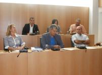 El PSOE rechaza los recortes en turismo, empleo, educación, deporte y vías y obras en las cuentas del Ayuntamiento de Tías para 2012