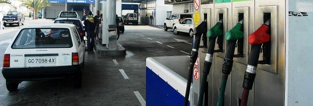 Imagen de una gasolinera en Lanzarote