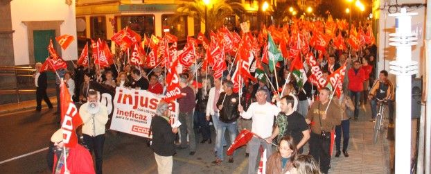 Cientos de lanzaroteños se echaron a la calle para protestar contra la Reforma Laboral