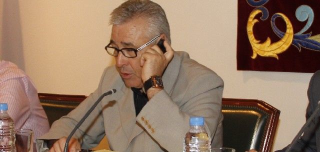 El Ayuntamiento de Arrecife ha tenido que pagar más de 1.200 euros sólo por la última factura telefónica de Pedro de Armas