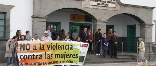 Lanzarote muestra su repulsa por el asesinato de una joven en Fuerteventura, presuntamente a manos de su ex pareja