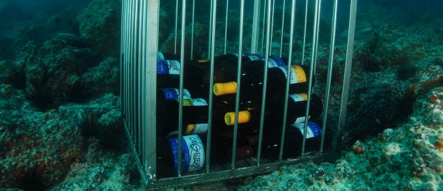 La bodega La Grieta sumerge sus vinos en el Oceano Atlántico