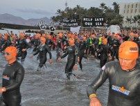 El "No a las prospecciones petrolíferas", presente en el Ironman Lanzarote