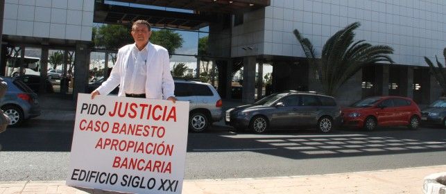 Pedro Quintana inicia su huelga de hambre, como último intento para paralizar la subasta del edificio Siglo XXI