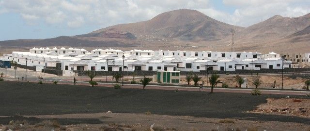 El Gobierno de Canarias negocia un convenio para legalizar las viviendas construidas en el plan parcial Playa Blanca
