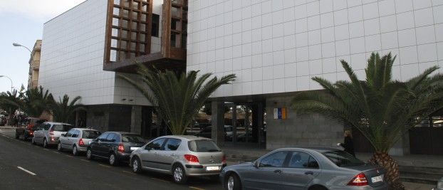 Seis años de cárcel para un hombre que entró en un piso de Lanzarote y metió los dedos en la vagina de una mujer mientras dormía