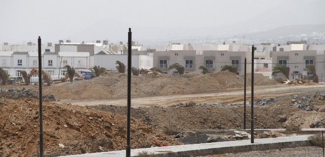 Los vecinos de las zonas cercanas a las obras de la Circunvalación, hartos de soportar la cantidad de tierra que entra en las casas