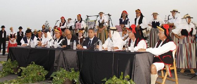 Arrancan las fiestas de San Ginés, con el pregón "Coros y Danzas Arrecife"