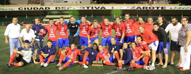 La UD Lanzarote saca los colores a un flojo CD Tenerife y se lleva el Torneo de San Ginés