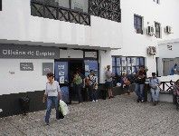 Un lector se queja del horario reducido de "sólo dos horas" para sellar la tarjeta del paro en la Oficina de Empleo de Arrecife